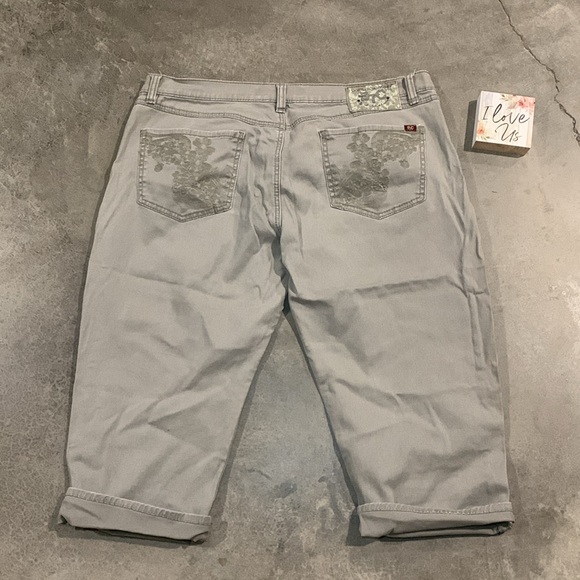 Bootheel Trading company Boyfriend Crop Jeans - Picture 5 of 8